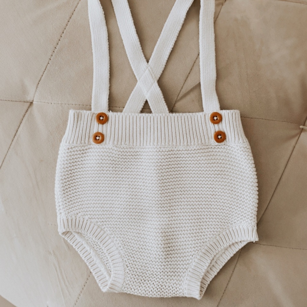 Baby Photos Outfit 12-18 months - Hallmark Knit Cream Shortalls 100% Cotton